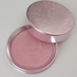 100% Pure Fruit Pigmented Luminizer